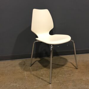 RENT White Stack chair CH3-015